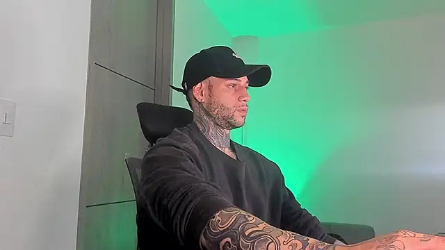  jamesleandros1 online show from 05.09.26