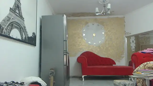 AnnaBellaLuckyXOXO online show from 10.31.25