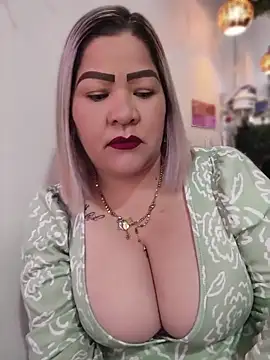 Snapshot of Dalessa_Bigtits chatting on 06.17.26 Dalessa Bigtits online show from 06.17.26