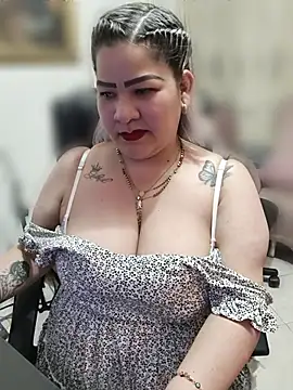 Dalessa Bigtits online show from 06.26.26