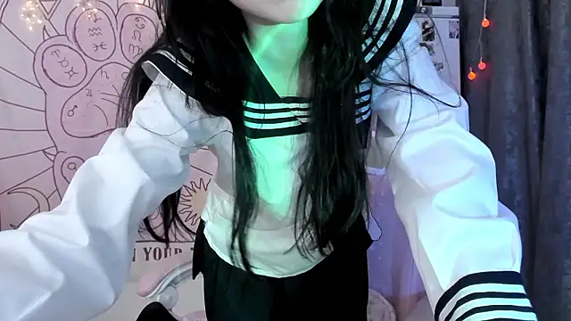 Snapshot of Holy420lolii chatting on 01.31.26 Holy420lolii online show from 01.31.26