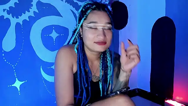 Eva Lee  online show from 12.06.24