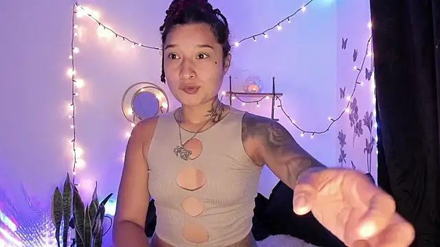 Eva Lee  online show from 02.12.25