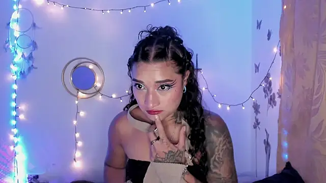 Eva Lee  online show from 03.19.25