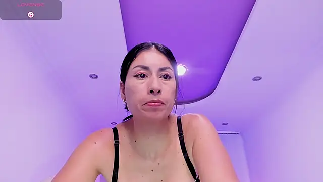 Snapshot of Bethany_Jones chatting on 01.25.25 Bethany Jones online show from 01.25.25