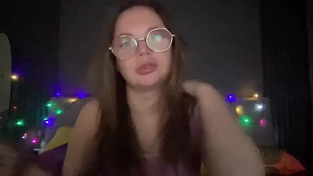 Snapshot of lovebellagrey chatting on 12.21.24 lovebellagrey online show from 12.21.24