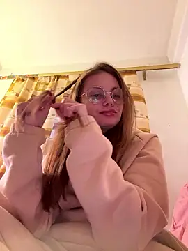 Snapshot of lovebellagrey chatting on 01.09.26 lovebellagrey online show from 01.09.26