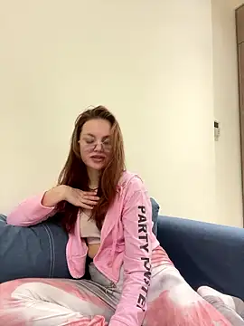 Snapshot of lovebellagrey chatting on 01.17.26 lovebellagrey online show from 01.17.26