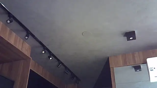 Skinny-Kitten online show from 11.14.25