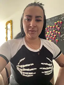 Abril Luv online show from 09.15.25