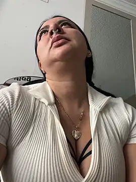 Abril Luv online show from 06.27.26