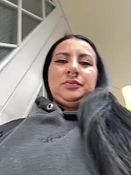 Abril Luv online show from 06.29.26