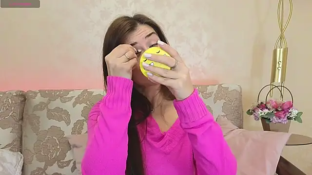 Snapshot of Adissana chatting on 12.16.24 Adissana online show from 12.16.24