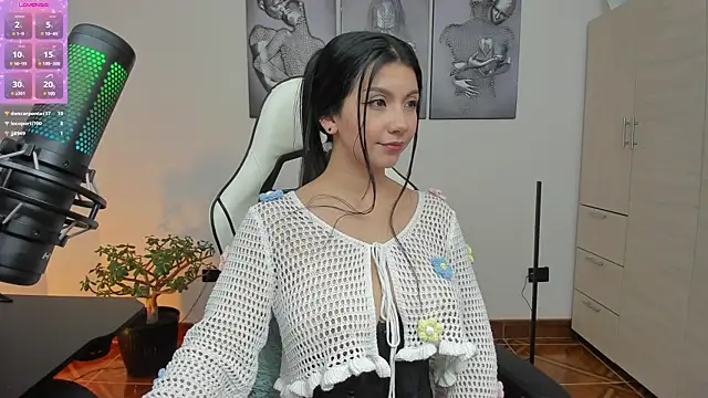 Snapshot of Gisell1501997 chatting on 02.21.25 Gisell1501997 online show from 02.21.25