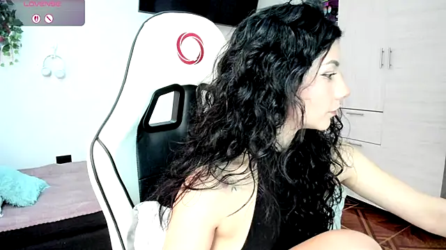 Gisell1501997 online show from 04.26.26
