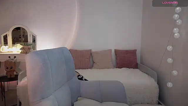 Snapshot of ImKeira chatting on 10.04.25 ImKeira online show from 10.04.25