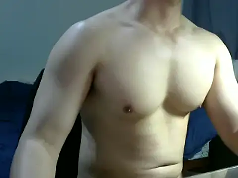 Snapshot of yellowoood chatting on 03.07.25 yellowoood online show from 03.07.25