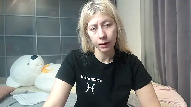 KyliePag online show from 02.06.25