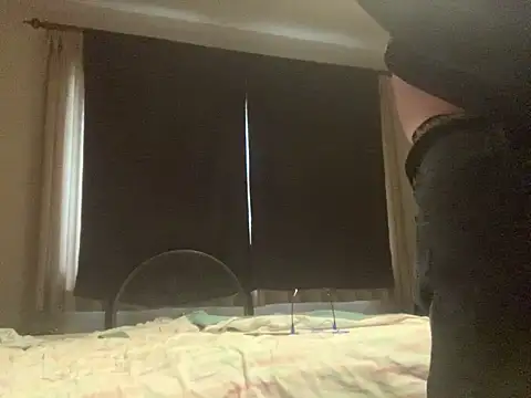 iwantutocum1X online show from 02.15.26