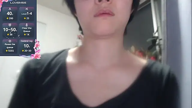 Snapshot of Japanese_Housewife chatting on 12.03.25 Japanese Housewife online show from 12.03.25