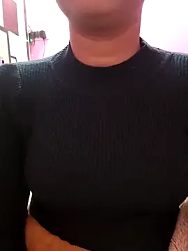 Snapshot of ANGE-MOU chatting on 01.30.25 ANGE-MOU online show from 01.30.25