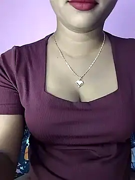 Snapshot of ANGE-MOU chatting on 01.31.25 ANGE-MOU online show from 01.31.25