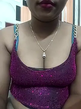 Snapshot of ANGE-MOU chatting on 09.15.25 ANGE-MOU online show from 09.15.25