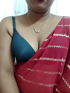 Snapshot of ANGE-MOU chatting on 12.23.25 ANGE-MOU online show from 12.23.25