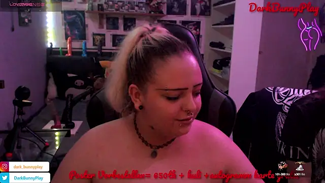 Snapshot of DarkBunnyPlay chatting on 12.17.24 DarkBunnyPlay online show from 12.17.24