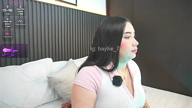 Snapshot of haylie_ chatting on 06.14.26 haylie online show from 06.14.26