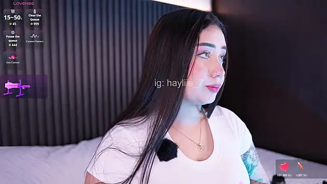 Snapshot of haylie_ chatting on 06.23.26 haylie online show from 06.23.26
