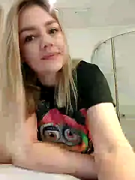 KrissSexi online show from 02.15.25