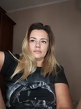 KrissSexi online show from 10.17.25