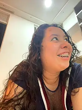 Snapshot of KimyTekashi_ chatting on 09.24.25 KimyTekashi online show from 09.24.25