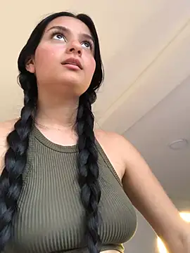 Snapshot of Lolitah__69 chatting on 02.27.25 Lolitah  69 online show from 02.27.25