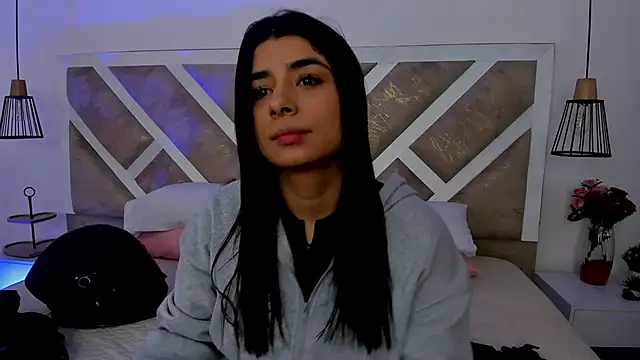 Snapshot of ZiaCalifa chatting on 06.20.26 ZiaCalifa online show from 06.20.26
