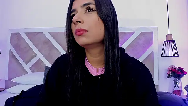 Snapshot of ZiaCalifa chatting on 06.23.26 ZiaCalifa online show from 06.23.26