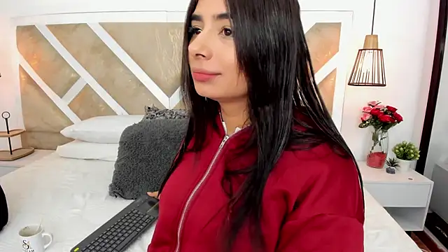 Snapshot of ZiaCalifa chatting on 06.27.26 ZiaCalifa online show from 06.27.26
