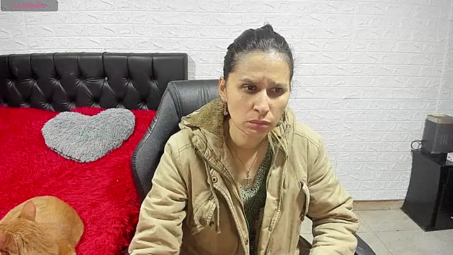 Snapshot of lauren_ashlee chatting on 12.16.24 lauren ashlee online show from 12.16.24