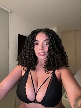 Mariecurl online show from 11.21.25