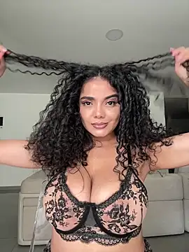 Mariecurl online show from 05.06.26