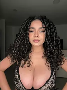 Snapshot of Mariecurl chatting on 06.18.26 Mariecurl online show from 06.18.26