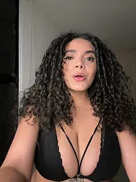 Snapshot of Mariecurl chatting on 07.11.26 Mariecurl online show from 07.11.26