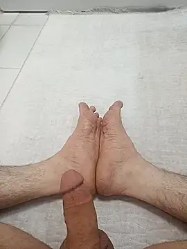 Snapshot of Hardapple01 chatting on 03.13.25 Hardapple01 online show from 03.13.25