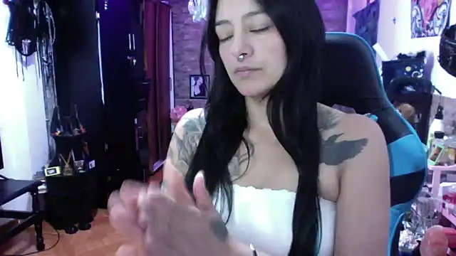 AngelaQueen  online show from 05.18.26