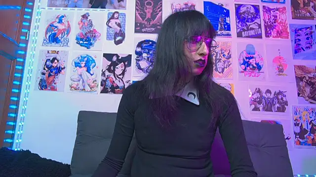 snowblack  online show from 02.08.25