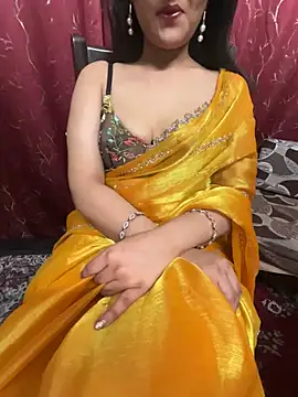 Snapshot of LuscousPussy chatting on 12.21.24 LuscousPussy online show from 12.21.24