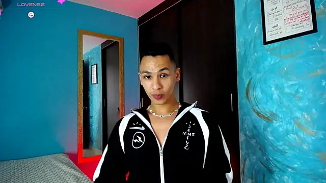 Snapshot of liuscast22 chatting on 01.25.25 liuscast22 online show from 01.25.25