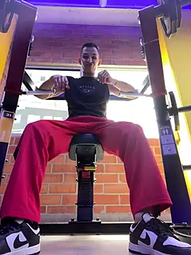 Snapshot of liuscast22 chatting on 02.20.25 liuscast22 online show from 02.20.25