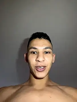 Snapshot of liuscast22 chatting on 11.25.25 liuscast22 online show from 11.25.25